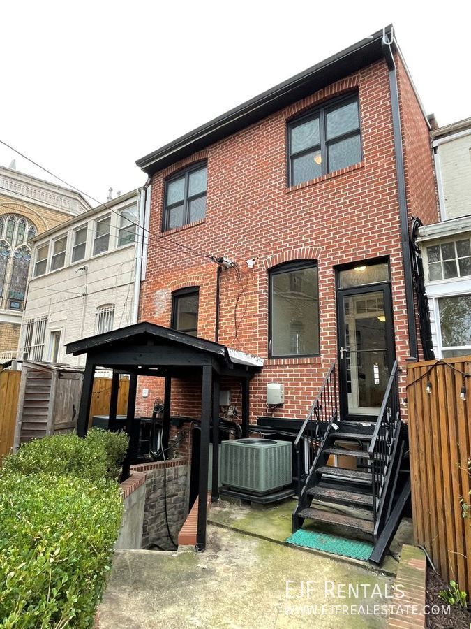 Beautiful Petworth Row House On Grant Circle Park W/Parking Included, Pets Welcomed, Updated Kitchen, & More! property image