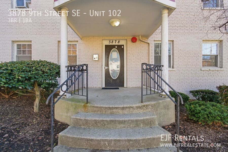 Congress Heights Three Bedroom W/Washer & Dryer In Unit! property image
