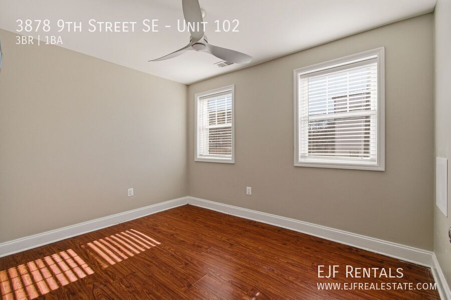 Congress Heights Three Bedroom W/Washer & Dryer In Unit! property image