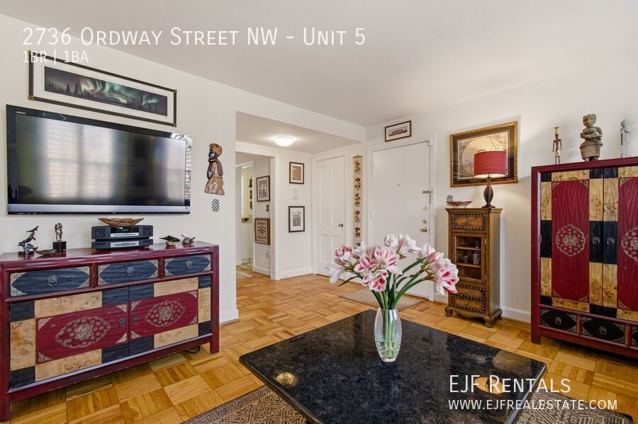 Top Floor Ordway Gardens One Bedroom-Fully Furnished, One Parking Space, & More! property image