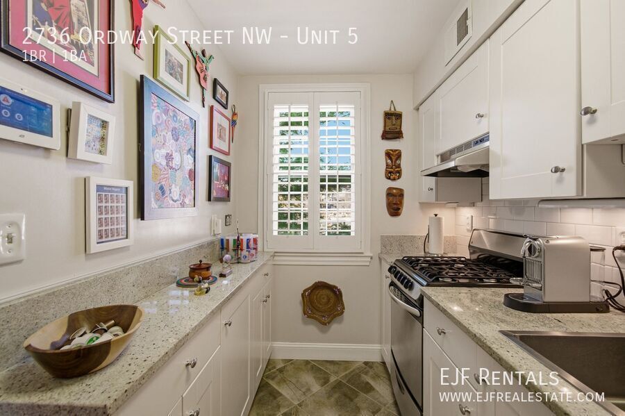 Top Floor Ordway Gardens One Bedroom-Fully Furnished, One Parking Space, & More! property image