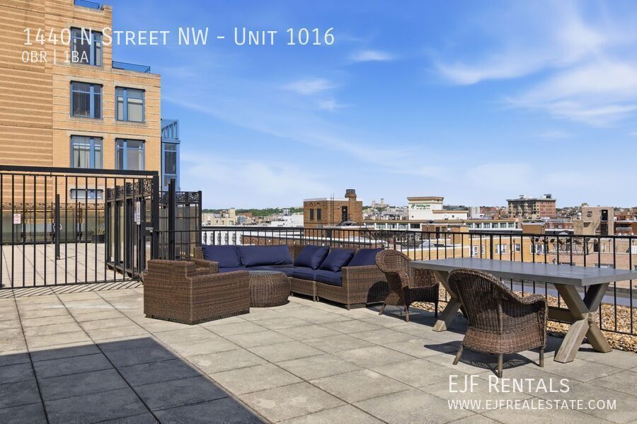 Logan Circle Top Floor Studio Apartment W/Roof Top & Pool! property image