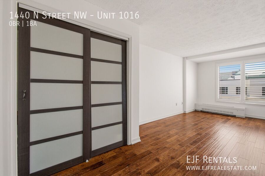 Logan Circle Top Floor Studio Apartment W/Roof Top & Pool! property image