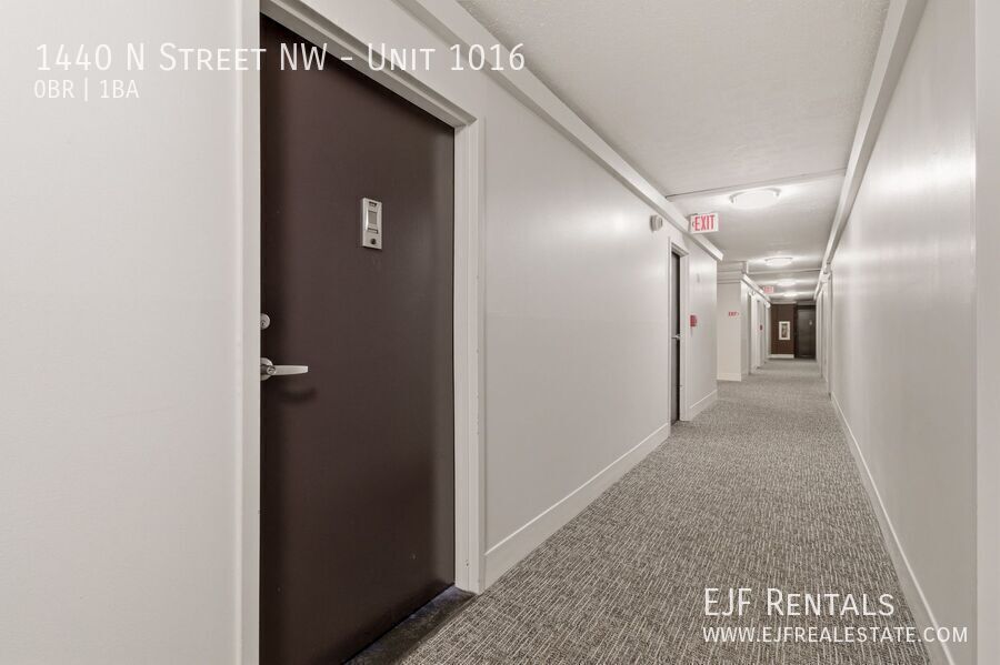 Logan Circle Top Floor Studio Apartment W/Roof Top & Pool! property image