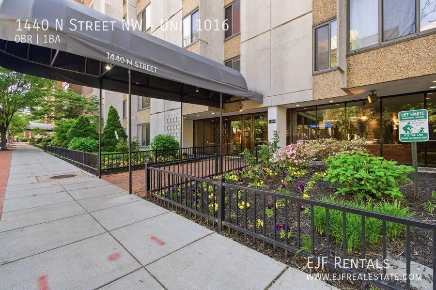 Logan Circle Top Floor Studio Apartment W/Roof Top & Pool! property image