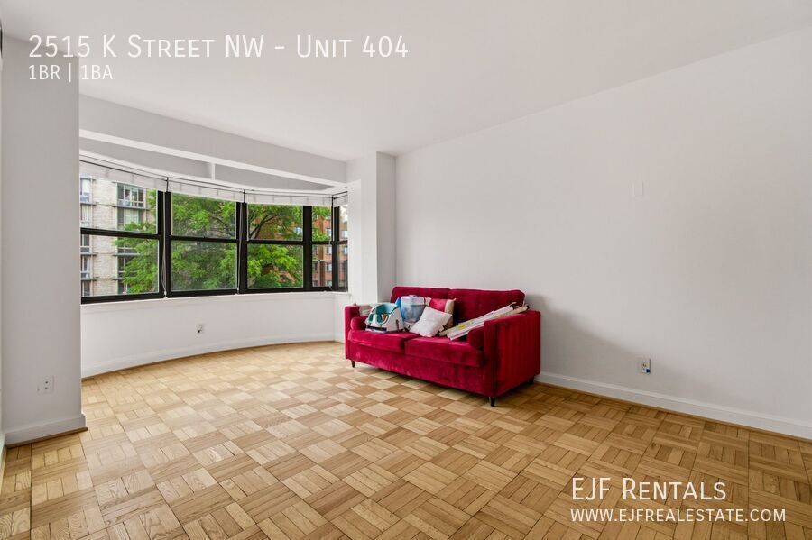 Large Foggy Bottom One Bedroom W/All Energy Utilities Included! Roof Deck property image