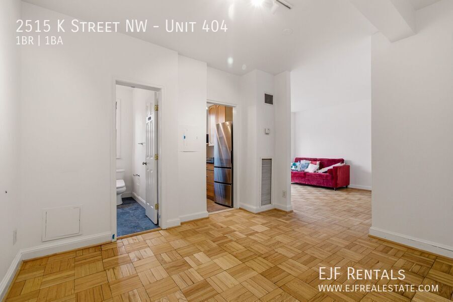 Large Foggy Bottom One Bedroom W/All Energy Utilities Included! Roof Deck property image