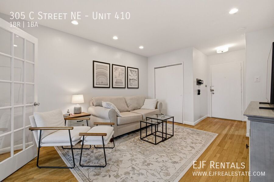 Top Floor Capitol Hill Unique One Bedroom- Utilities Included & Amazing Location property image