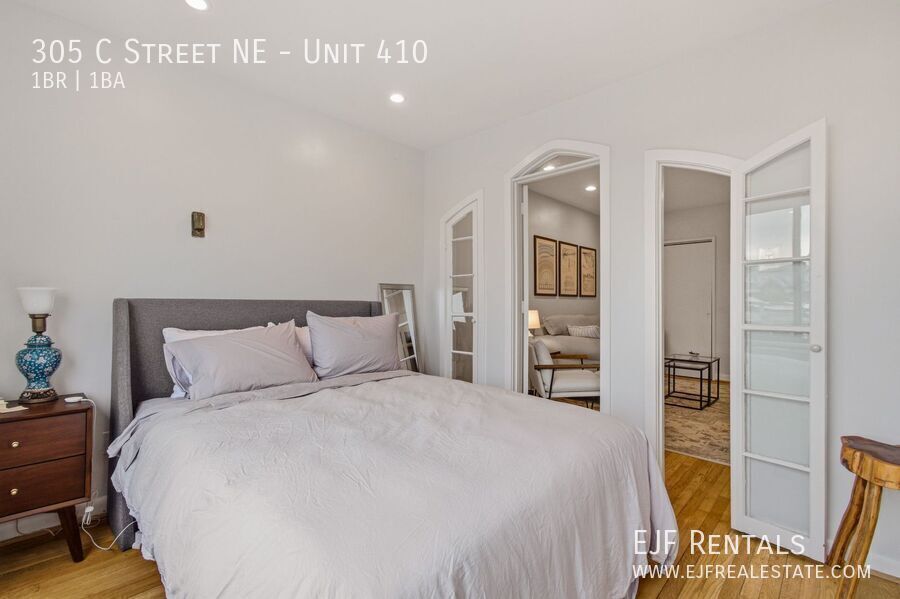 Top Floor Capitol Hill Unique One Bedroom- Utilities Included & Amazing Location property image
