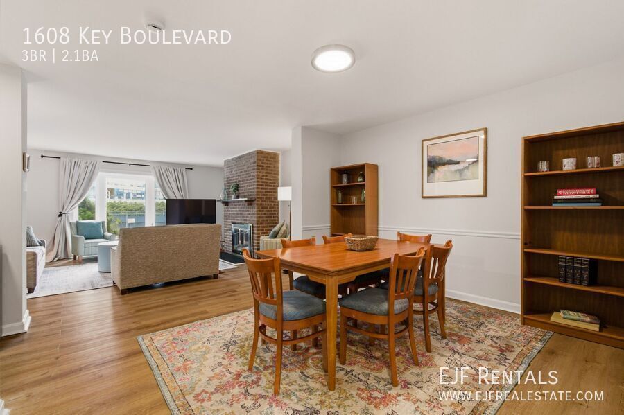 Furnished Arlington Townhouse for Rent- Garage Parking, Amazing Location property image
