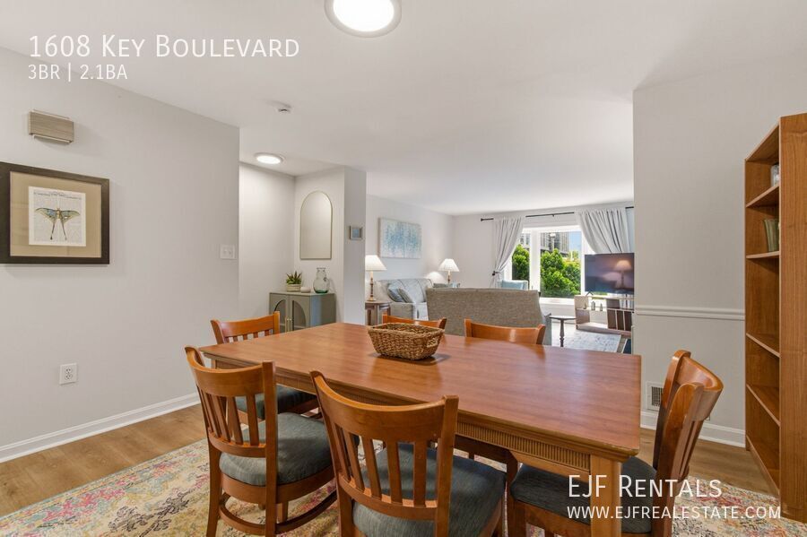 Furnished Arlington Townhouse for Rent- Garage Parking, Amazing Location property image
