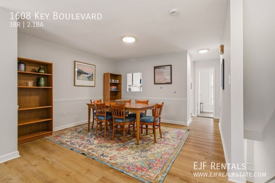 Furnished Arlington Townhouse for Rent- Garage Parking, Amazing Location property image