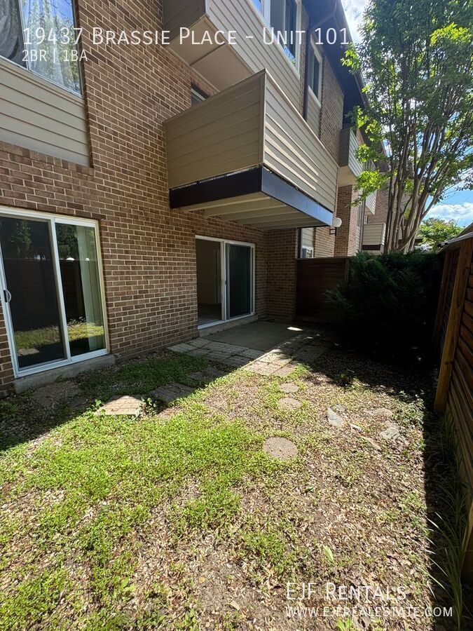 Montgomery Village Two Bedroom W/Pool! Off Street Parking, Available Now! property image