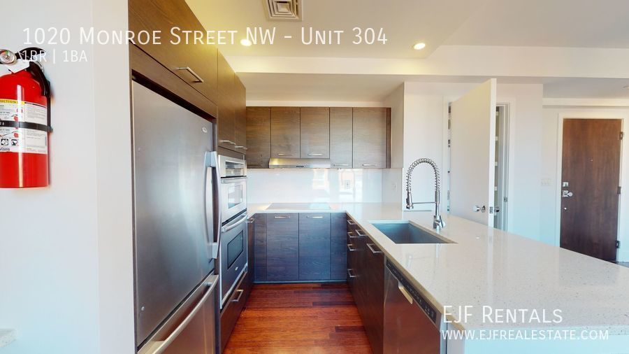 Columbia Heights Bright & Sunny One Bedroom W/Washer/Dryer In Unit, Roof Top, Pets Welcomed! property image