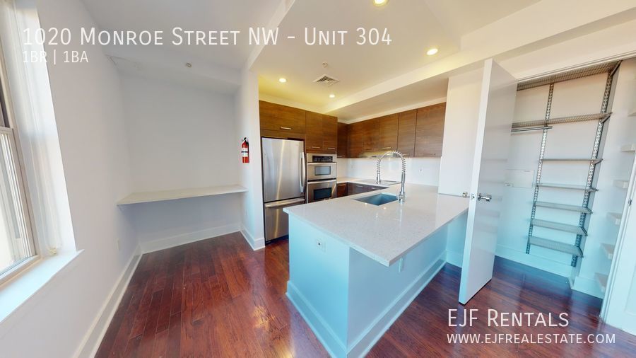 Columbia Heights Bright & Sunny One Bedroom W/Washer/Dryer In Unit, Roof Top, Pets Welcomed! property image