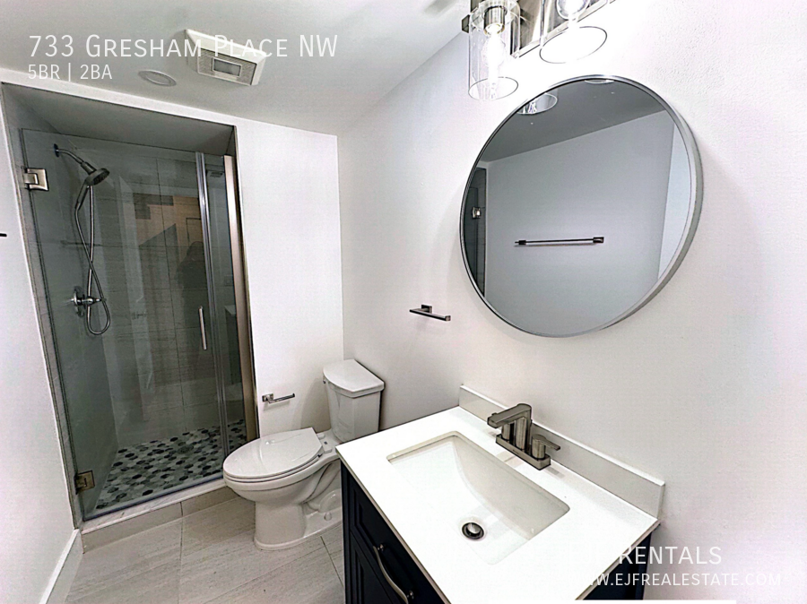 Fully Renovated Five Bedroom House for Rent! property image