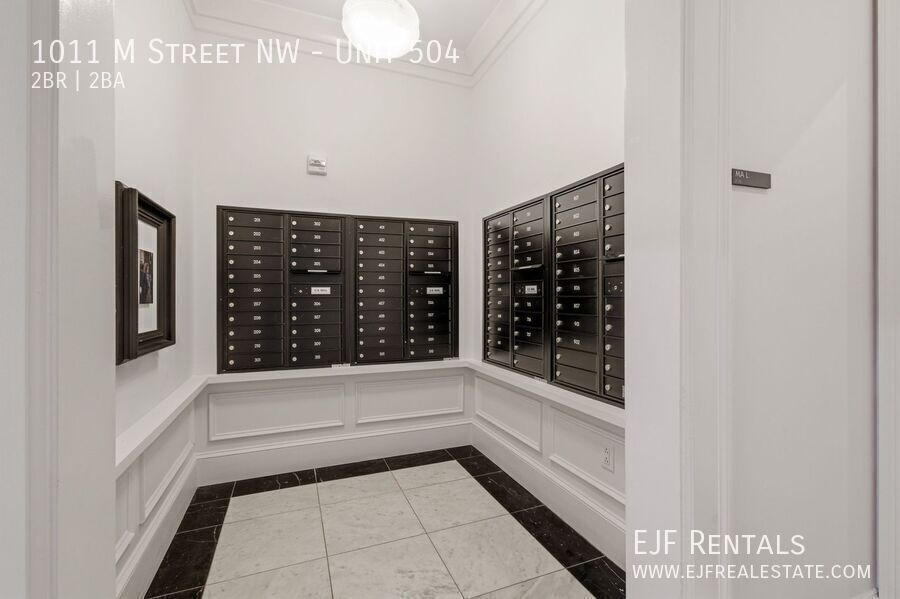 Stunning Shaw Two-Bedroom W/ Incredible Roof Top Available Now! property image