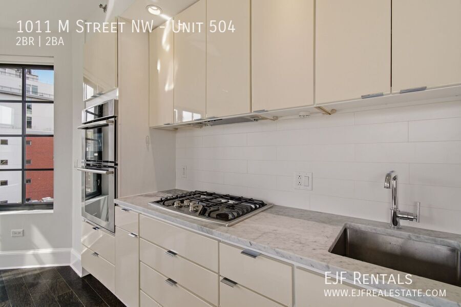 Stunning Shaw Two-Bedroom W/ Incredible Roof Top Available Now! property image