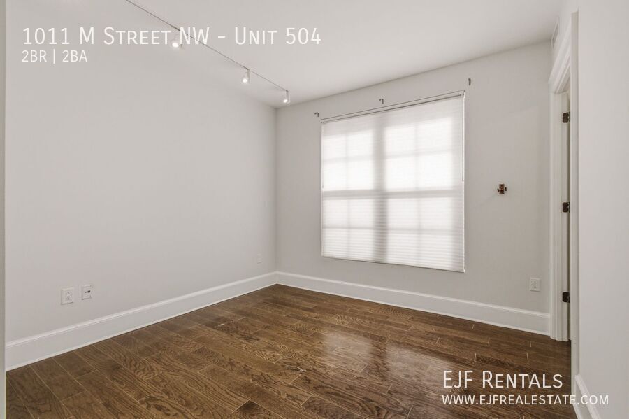 Stunning Shaw Two-Bedroom W/ Incredible Roof Top Available Now! property image