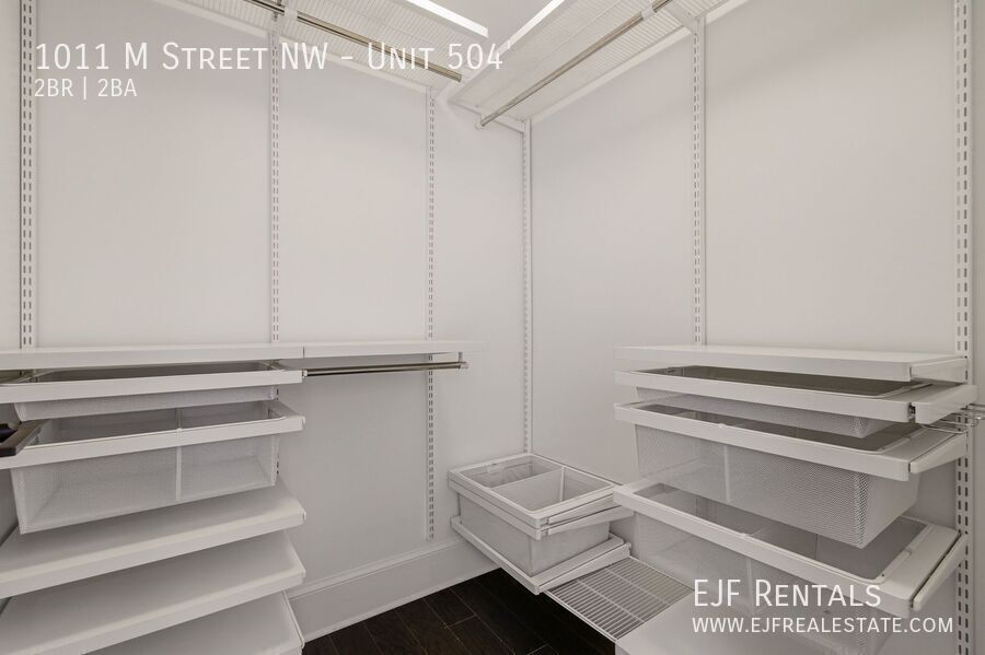 Stunning Shaw Two-Bedroom W/ Incredible Roof Top Available Now! property image
