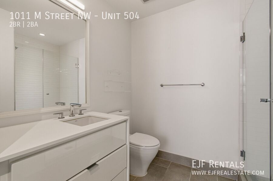 Stunning Shaw Two-Bedroom W/ Incredible Roof Top Available Now! property image