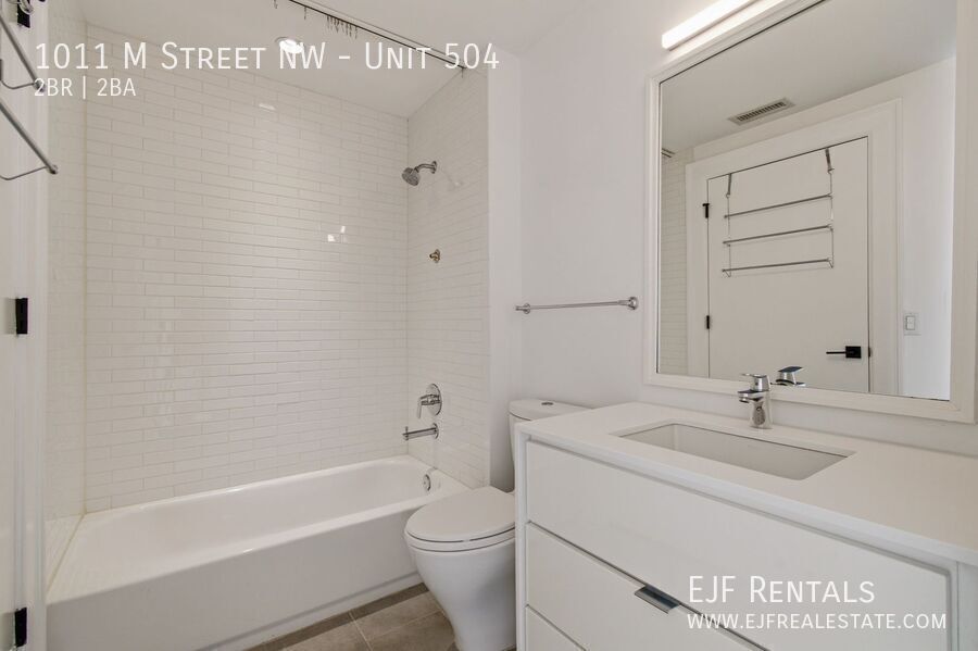 Stunning Shaw Two-Bedroom W/ Incredible Roof Top Available Now! property image
