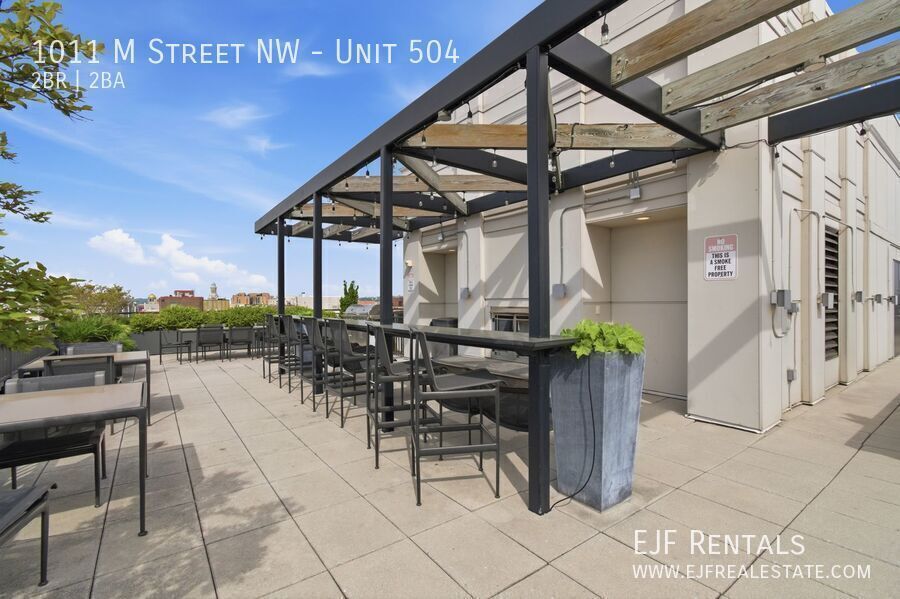 Stunning Shaw Two-Bedroom W/ Incredible Roof Top Available Now! property image
