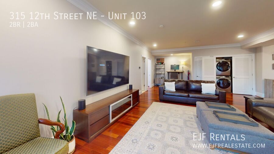 Stunning 1,300 Square Foot Capitol Hill Condo for Rent- Parking Included, Outdoor Space, Modern Finishes & More property image