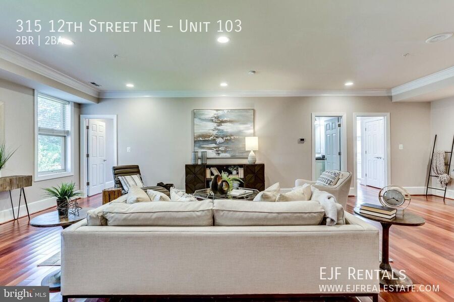 Stunning 1,300 Square Foot Capitol Hill Condo for Rent- Parking Included, Outdoor Space, Modern Finishes & More property image