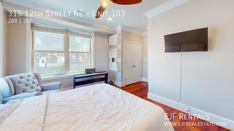 Stunning 1,300 Square Foot Capitol Hill Condo for Rent- Parking Included, Outdoor Space, Modern Finishes & More property image