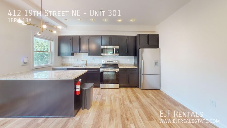 Top Floor Sleek One Bedroom W/Parking & Storage Included property image