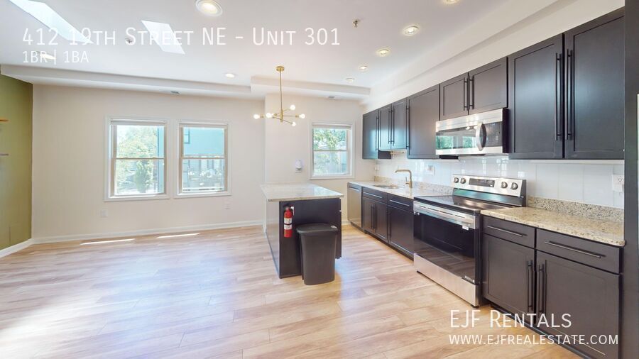 Top Floor Sleek One Bedroom W/Parking & Storage Included property image