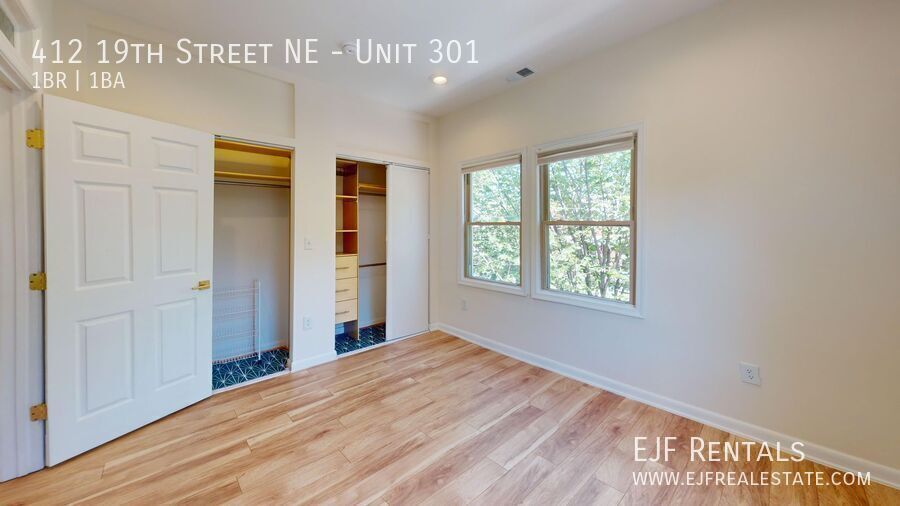 Top Floor Sleek One Bedroom W/Parking & Storage Included property image