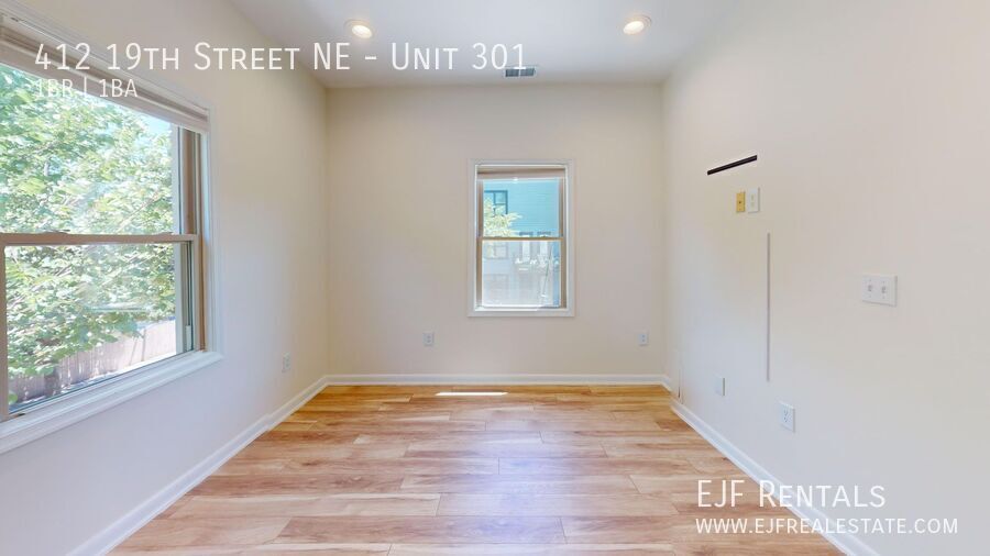 Top Floor Sleek One Bedroom W/Parking & Storage Included property image